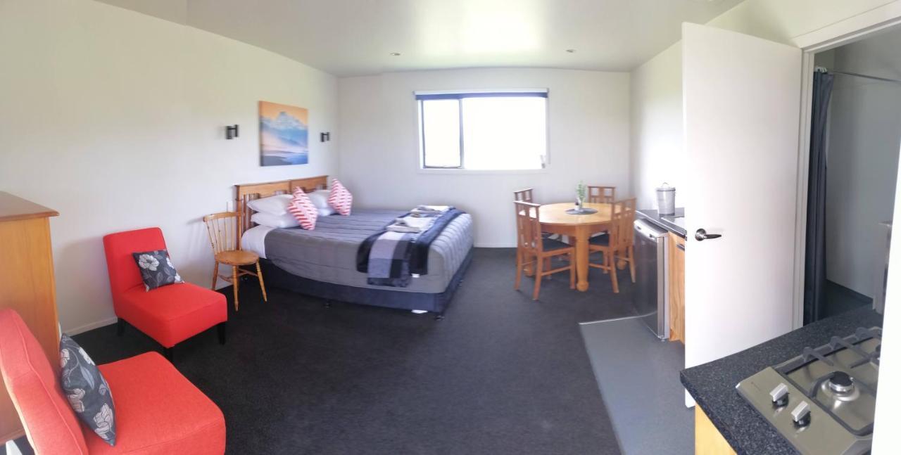 ホキティカ Scenic Waterways Retreat Bed & Breakfast エクステリア 写真